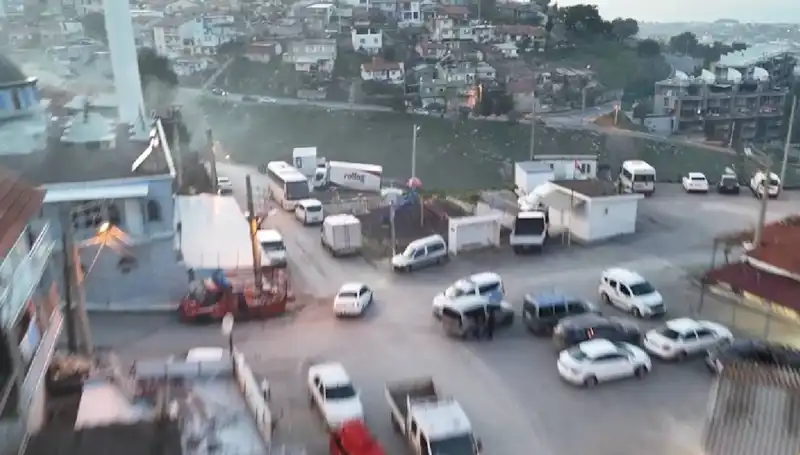 İzmir'de Büyük Operasyon: 99 Gözaltı ve Çetelerin Çöküşü
