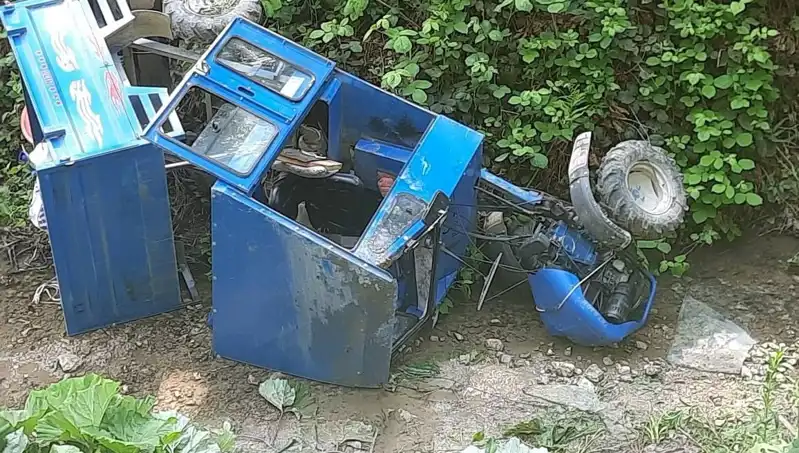 Kontrolden Çıkan Pat Pat, Dereye Devrildi: Olayda İki Yaralı