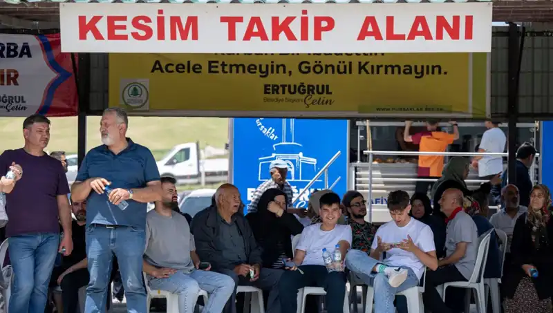 Ankara'daki Kurban Pazarlarında Hareketlilik: Alıcılar ve Satıcılar Neler Söylüyor?