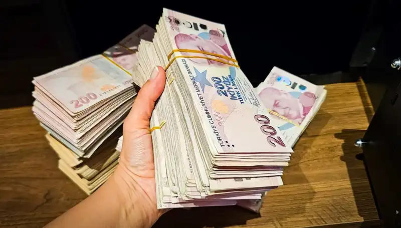 Mevduat Rekoru: Türkiye'deki Tasarruflar 12 Trilyon Liraya Ulaştı!