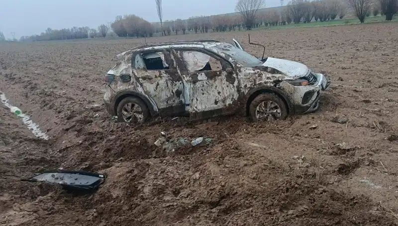 Şarampole Devrilen Otomobilde İki Kişi Yaralandı: Kaza Anının Detayları
