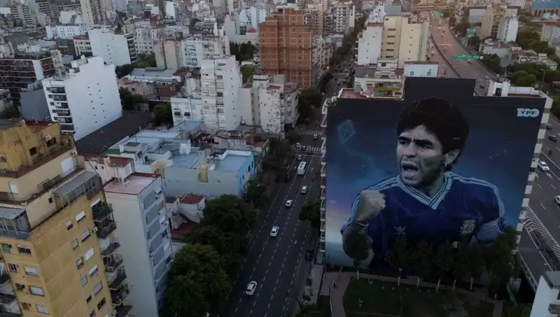 Maradona'nın Ölümündeki Gizem: Sağlık Çalışanları Cinayetle Yargılanacak!