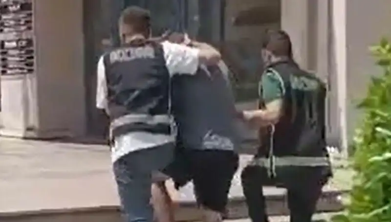 Sahte Dövizle Alışveriş Yapan Turist, Sınır Dışı Edildi!