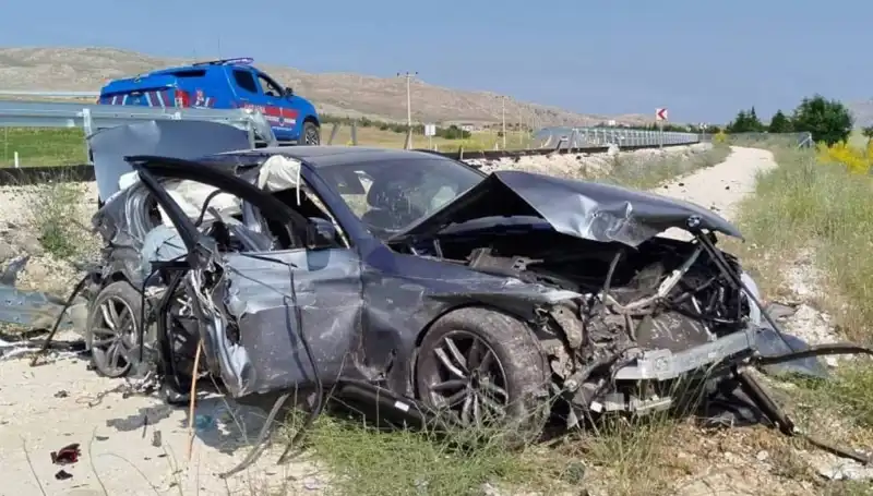 Sivas’ta İki Farklı Trafik Kazasında Üzücü Olay: 9 Yaralı!