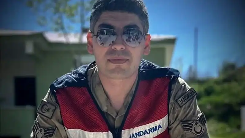 Halı Saha Maçında Kalp Krizi Geçiren Kadir Astsubay Hayatını Kaybetti