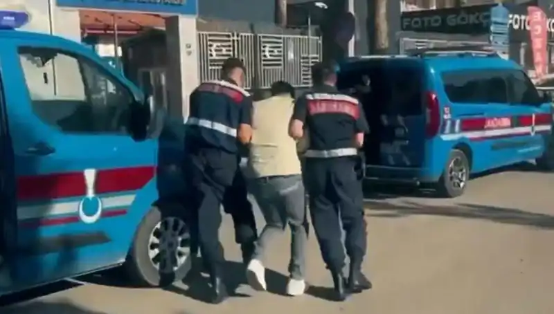 Türkiye Genelinde Yapılan Dev Operasyon: 74 Kişi Gözaltında!