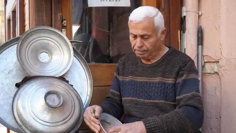 Tarih Olma Tehlikesiyle Yüzleşen Meslekler: "O Günleri Mumla Arıyoruz"