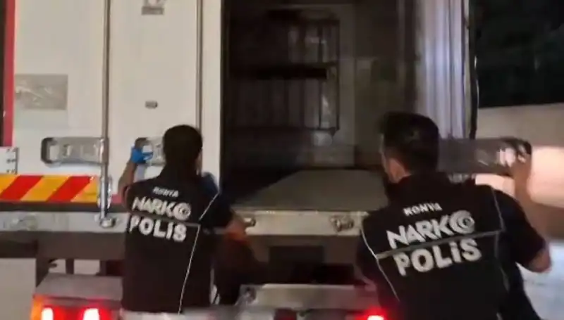 Konya'da Uyuşturucu Operasyonu: Dört Gözaltı ile Suç Ağı Çözüldü