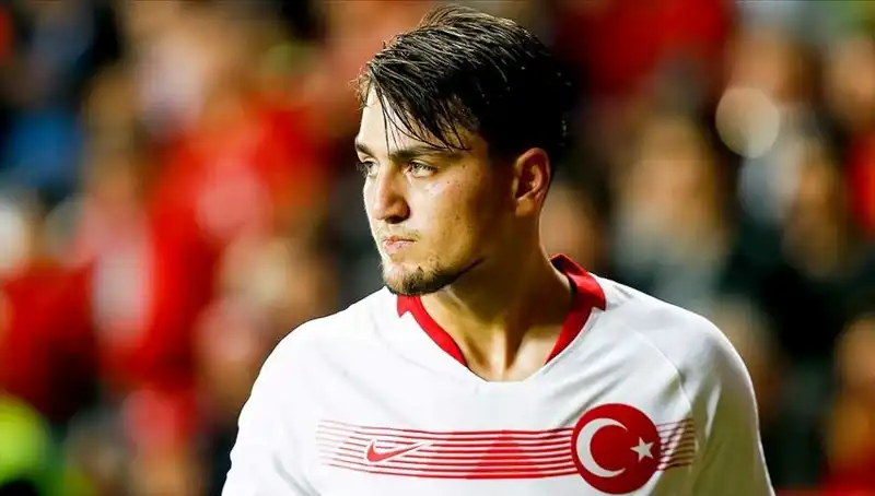 Beşiktaş, Milli Futbolcuyla Anlaşma Yolunda: Cevap Bekleniyor!