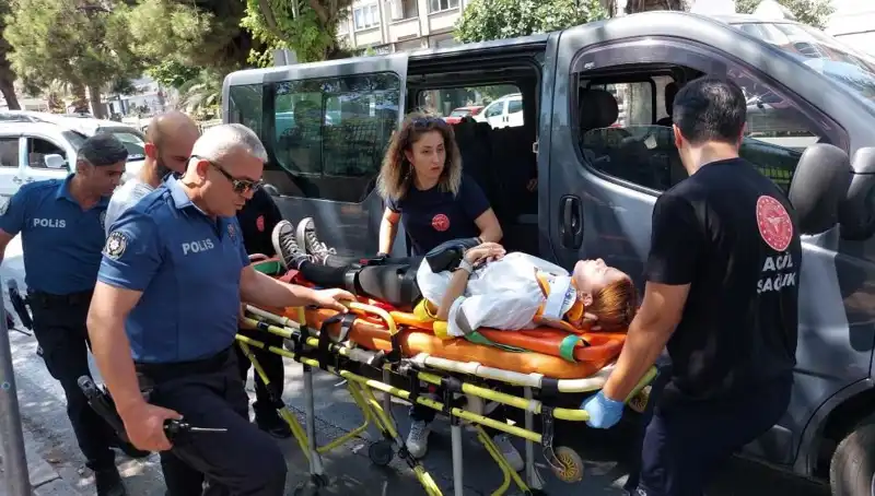 Samsun’da Minibüs-Zincirleme Kazada Kamyona Çarpmasıyla Korkutan Anlar