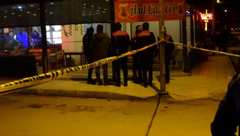 Kahvehanede Silahlı Saldırı: Bir Ölü, Dört Yaralı