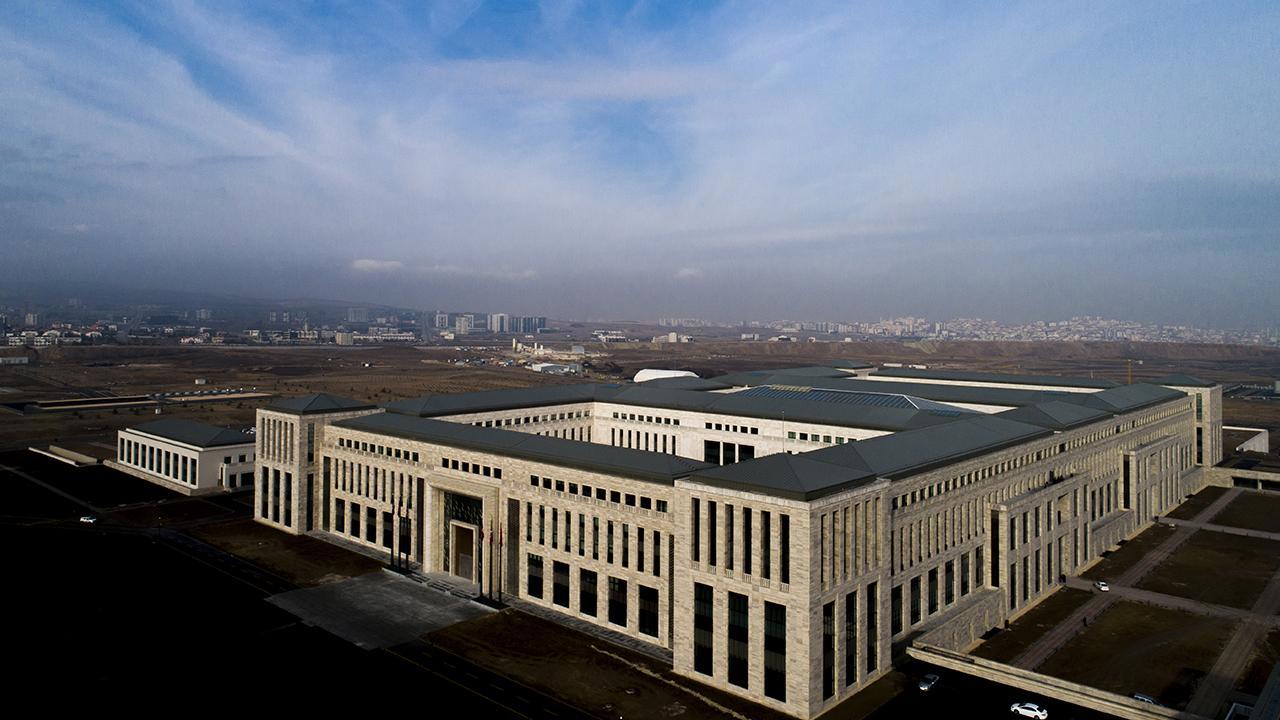 MİT Gençlere Yönelik Kariyer Fırsatlarıyla Dikkatleri Üzerine Çekiyor