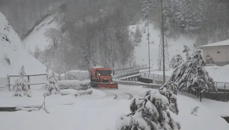 Bolu Dağı'nda Beklenen Kar Yağışı, Kış Turizmini Hareketlendirdi