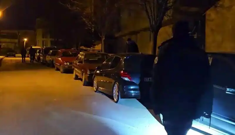 Park Halindeki Araçlara Darbe: Kimliği Belirsiz Şahıslar Kaçtı