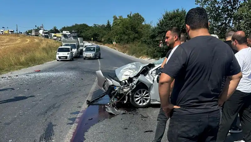 İstanbul'da Dehşet Anları: Kalp Krizi Geçiren Sürücü, Otobüse Çarparak Hayatını Kaybetti