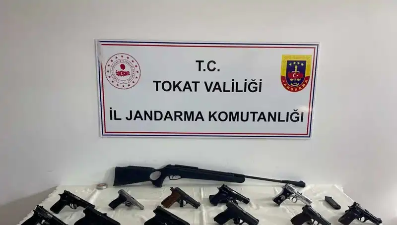 Tokat'ta Kaçak Silah Operasyonu: 2 Şahıs Tutuklandı