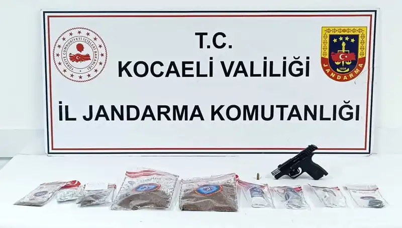Kocaeli'de Dev Uyuşturucu Operasyonu: 5 Gözaltı ve Yüzlerce Paket Ele Geçirildi