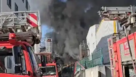 Tuzla'daki Fabrika Yangını: Kontrol Altında, Neler Yaşandı?