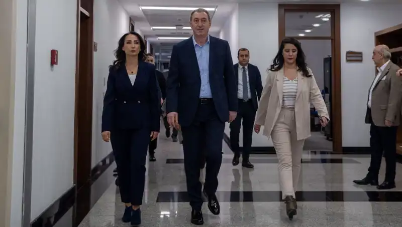 DEM Parti Heyetinin Siyasi Parti Turu Devam Ediyor: Üç Partide Daha Buluşacaklar