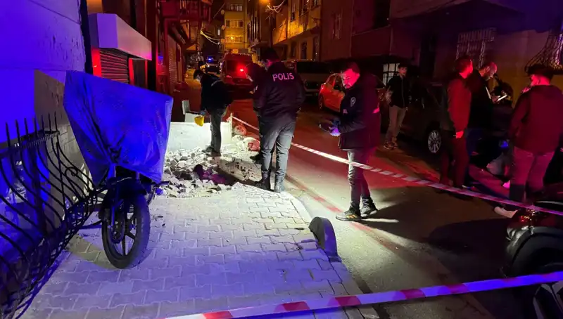Küçükçekmece'de Plakasız Motosikletle Gerçekleşen Saldırı: Korkutan Anlar