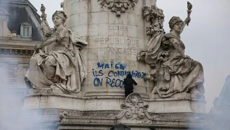 Paris Belediyesi, Grafiticilere Karşı Savaş Başlattı!