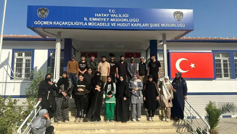 Minibüste İnsani Dram: 24 Göçmen Yakalandı, Gerçekler Ortaya Çıktı