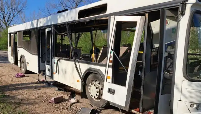 Rusya'nın İşçi Taşıyan Otobüse Düzenlediği Saldırı: 9 Ölü, Çok Sayıda Yaralı!