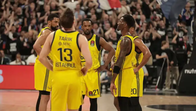 Fenerbahçe, Panathinaikos'u Geçerek Finaldeki Yerini Almak İstiyor