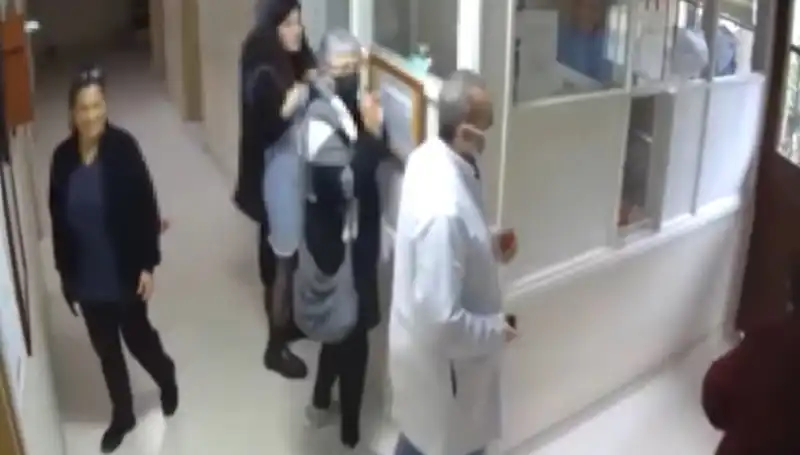 Üsküdar'da Doktora Cumhurbaşkanına Hakaretten Hapis İstemi Gündeme Geldi