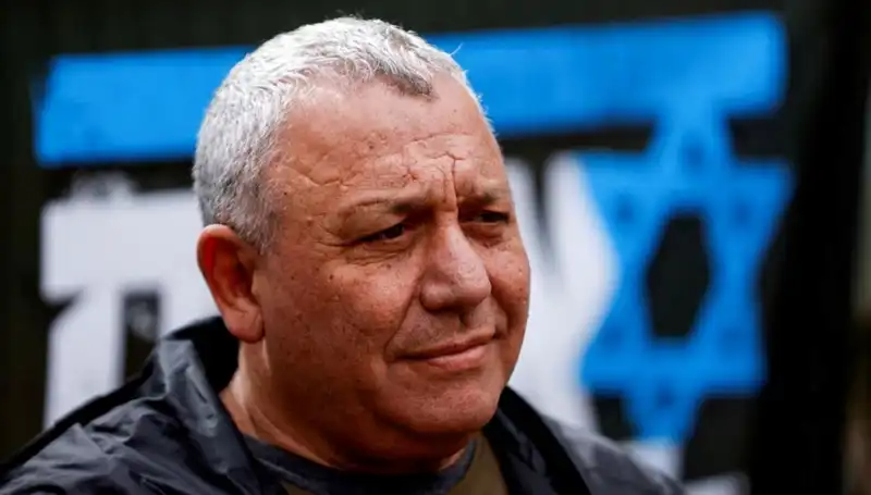 İsrail'de Siyasi Deprem: Gadi Eisenkot'un İstifası Ülke Politikasını Nasıl Etkileyecek?