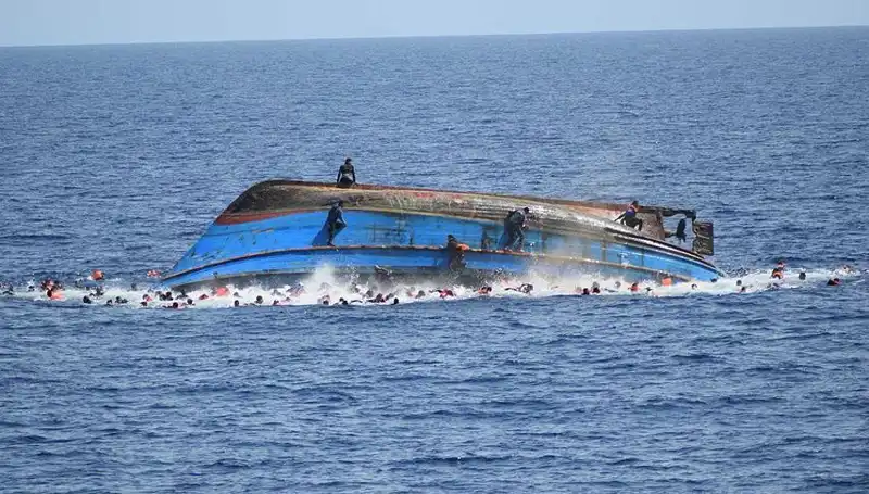 Filipinler’de Gemi Alabora Oldu: Devasa Felaketin Ardından Arama Kurtarma Sürüyor