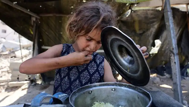 Gazze'de Kıtlık Alarmı: Acı Gerçeklerin Gölgelerindeki Hayatlar