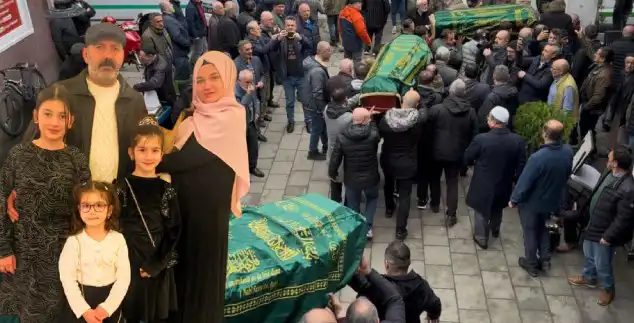 Rize, Strasbourg'da Hayatını Kaybeden Kız Kardeşlere Son Görevde Bir Araya Geldi