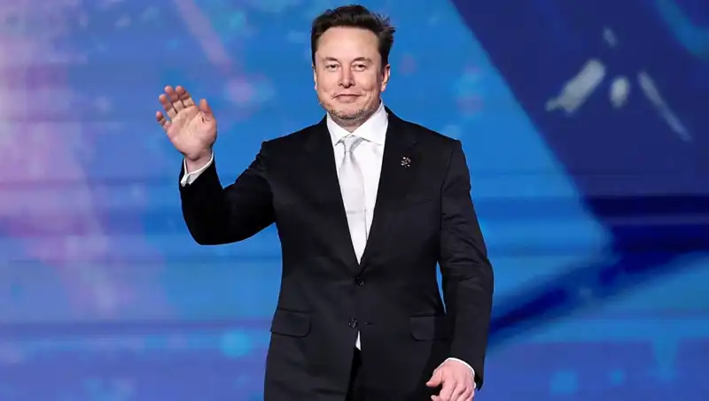 Tesla'nın "Canavarı" Rafa Kalktı: Yeni Strateji ile Dönüşüm Zamanı
