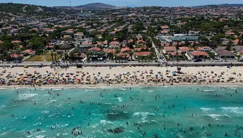 Çeşme'de Su Kesintisi Uzadı, Vatandaşlar Su Krisine Ne Yapacak?